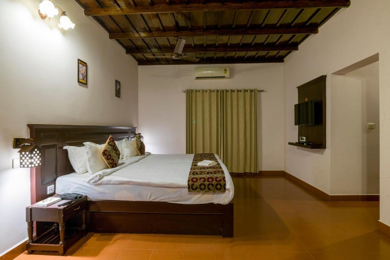Warmth Lake Haven Alappuzha Exterior foto